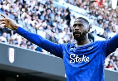 Former boss Beto urges Amorim to join the Red Devils